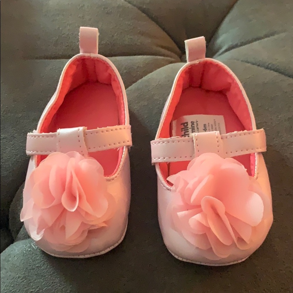 Pink 3-6 months crib shoes, flats